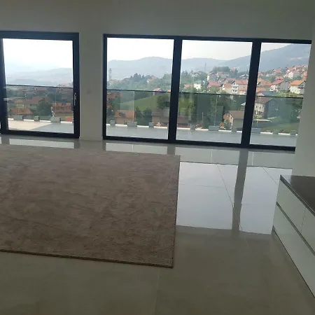 Villa Mensur,s *